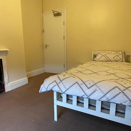 Wolverton  Rooms In A Victorian Comfortable 4-Bedroom House In Milton Keynes Rooms Not En-Suites מראה חיצוני תמונה