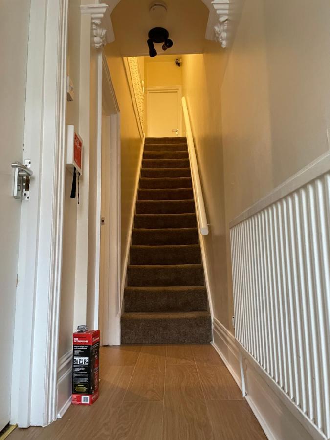 Wolverton  Rooms In A Victorian Comfortable 4-Bedroom House In Milton Keynes Rooms Not En-Suites מראה חיצוני תמונה