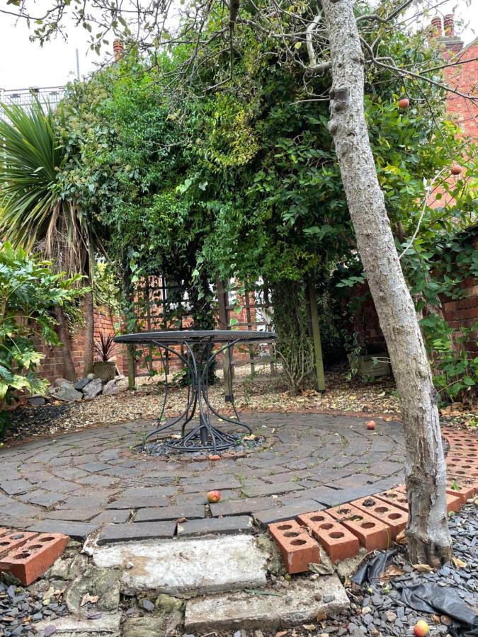 Wolverton  Rooms In A Victorian Comfortable 4-Bedroom House In Milton Keynes Rooms Not En-Suites מראה חיצוני תמונה